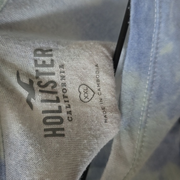 Hollister tye-dye tshirt - Picture 3 of 3